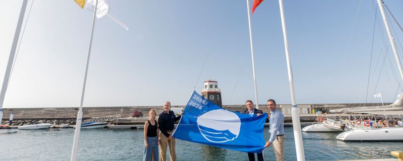 Puerto Calero iza su trigésima Bandera Azul y reafirma su liderazgo en sostenibilidad en Lanzarote